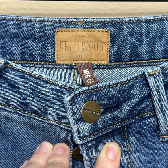 Driftwood Light Wash Meg Classic Fit Raw Hem Cropped Jeans Women’s 26 Button Fly - Picture 3 of 11